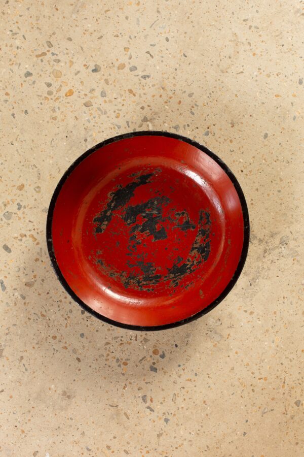 Avemode Antique Japanese Lacquered Wood Bowl – Red & Black, 30cm (c.1900) - Image 2