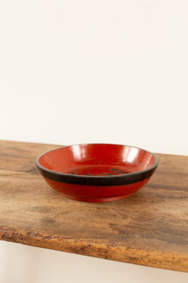 Avemode Antique Japanese Lacquered Wood Bowl – Red & Black, 30cm (c.1900)