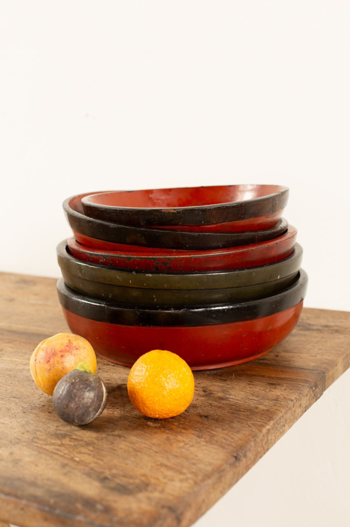 Avemode Antique Japanese Lacquered Wood Bowl – Green & Black, 32cm (c.1900) - Image 3
