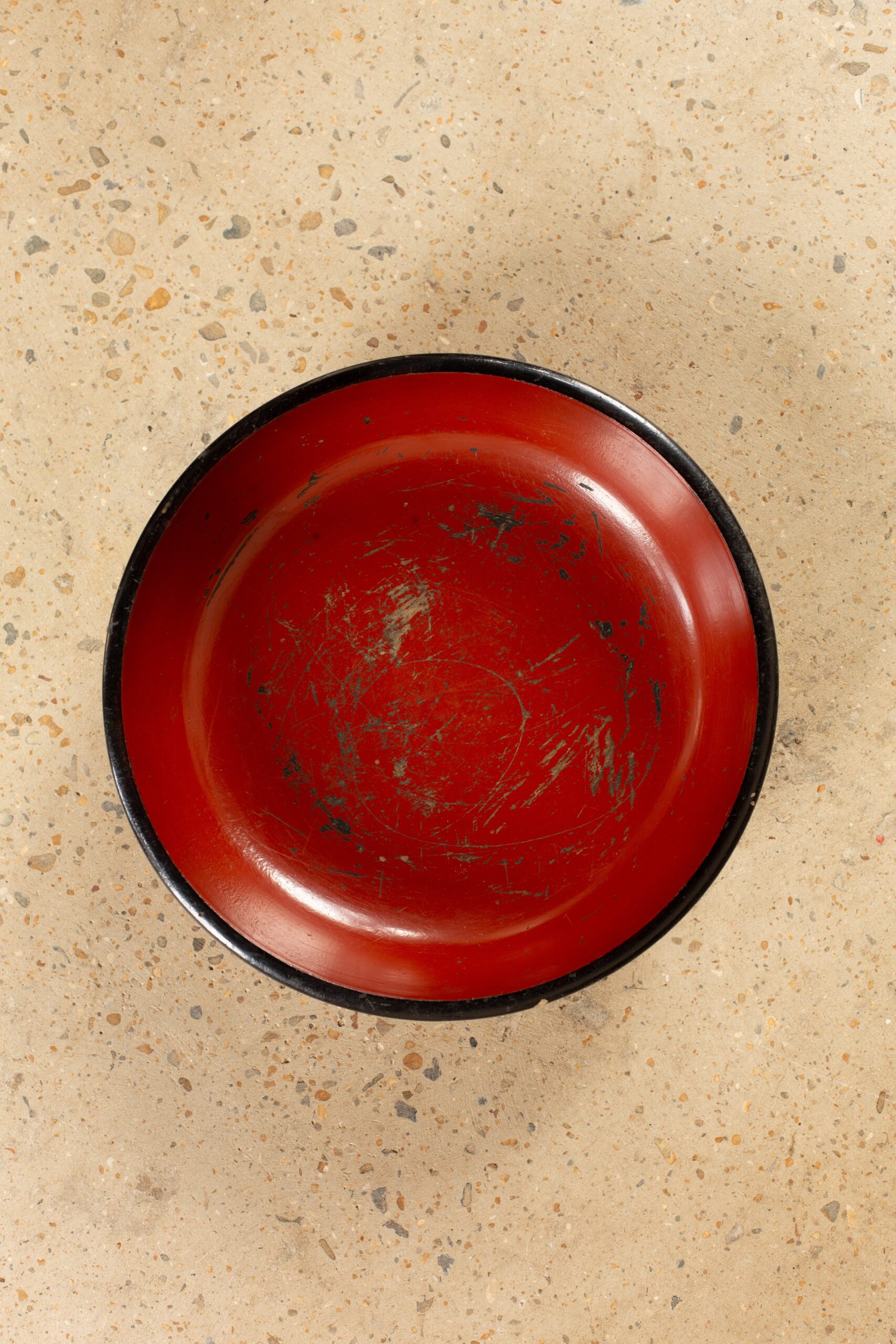 Avemode Antique Japanese Lacquered Wood Bowl – Red & Black, 33cm (c.1900) - Image 2
